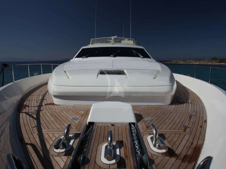 Hire Luxury Yacht Ferretti with a boat licence