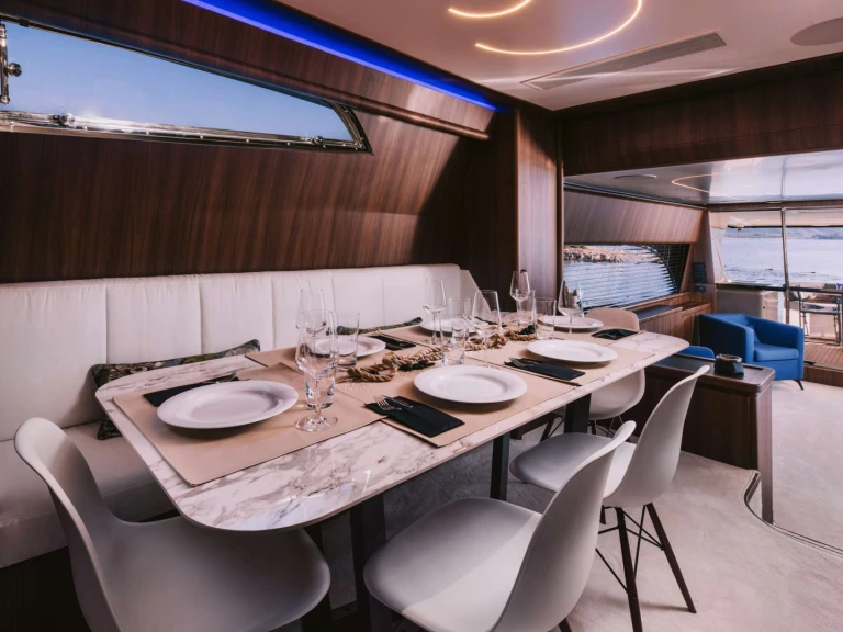 Luxury Yacht hire in Athens - Ferretti OXYGEN 8