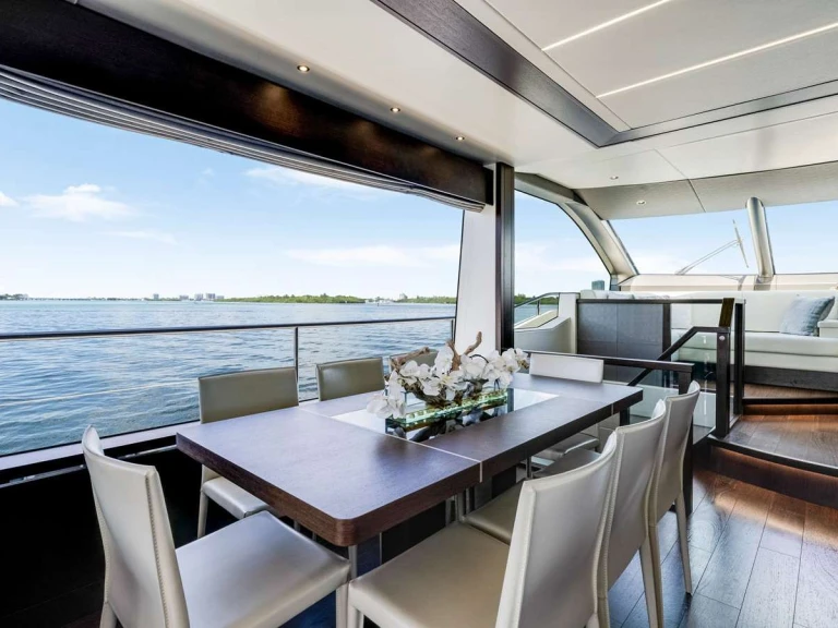 Hire Luxury Yacht with or without skipper Sunseeker Fort Lauderdale
