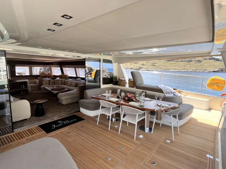 Hire Luxury Yacht with or without skipper Lagoon Athens