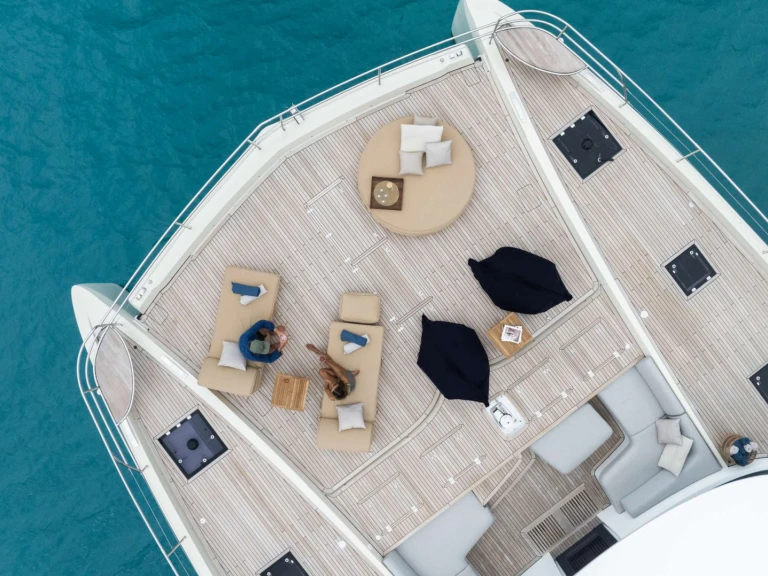 Hire Luxury Yacht with or without skipper Lagoon Scrub Island
