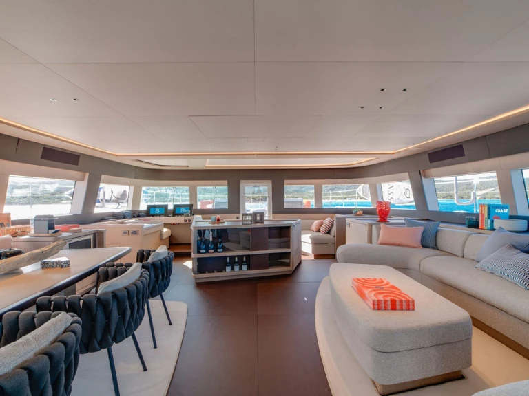 Yacht charter Olbia - Lagoon ZENIT on SamBoat