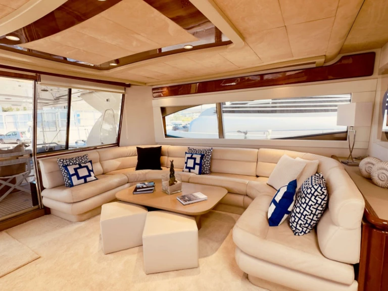 Charter a Ferretti ARCELIA in Athens on Samboat