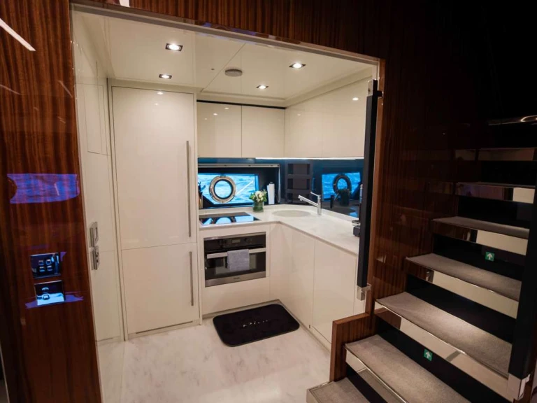 Luxury Yacht hire in Sag Harbor - Riva Not Yet