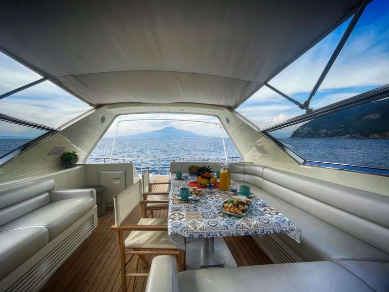 Charter a Leopard CIKILA  in Sorrento on Samboat