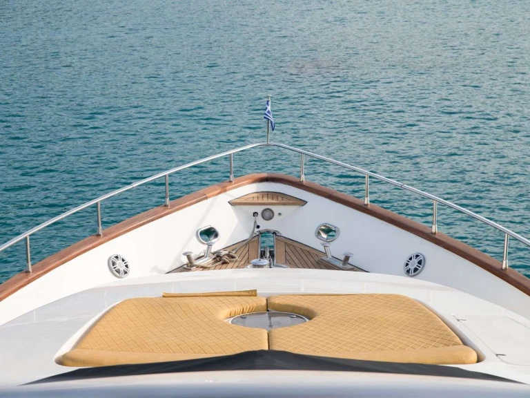 Luxury Yacht to hire Greece at the best price