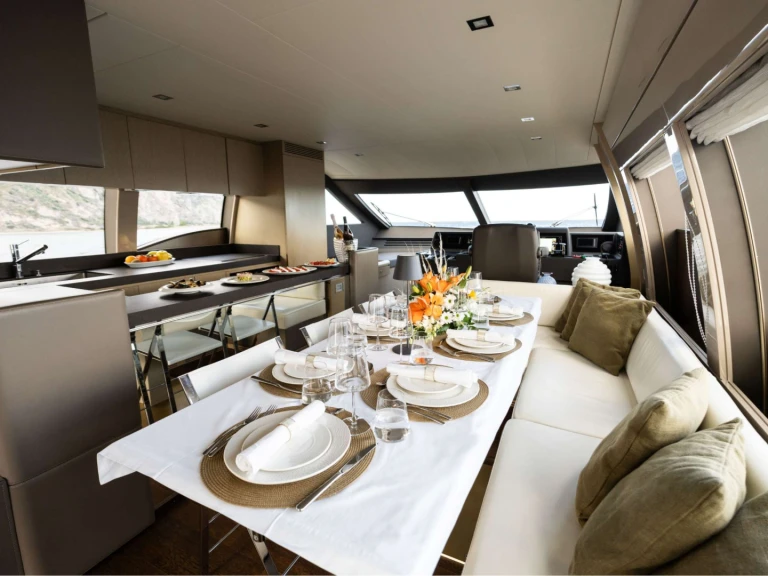 Hire Luxury Yacht Ferretti with a boat licence