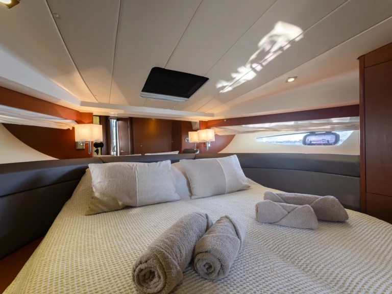 Hire Luxury Yacht with or without skipper Jeanneau Stobreč