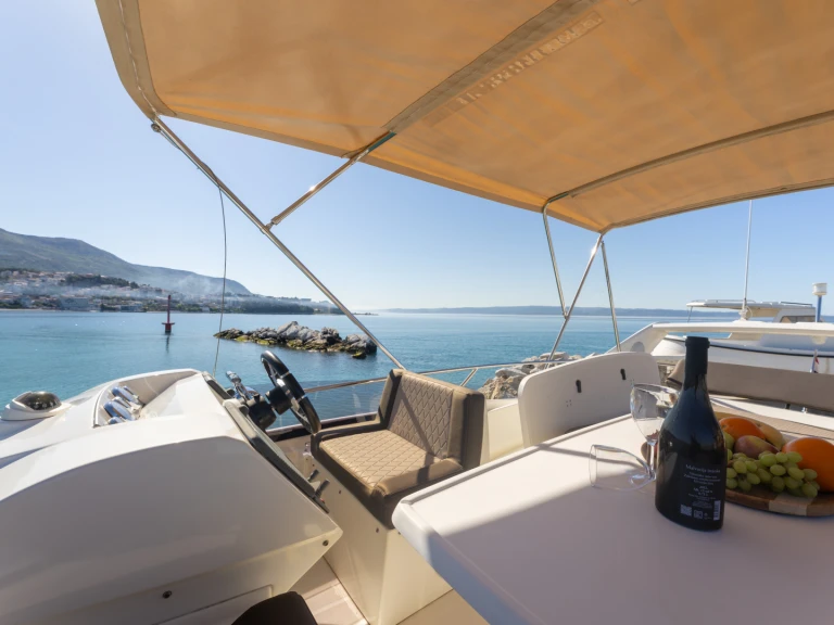 Hire Luxury Yacht with or without skipper Jeanneau Stobreč