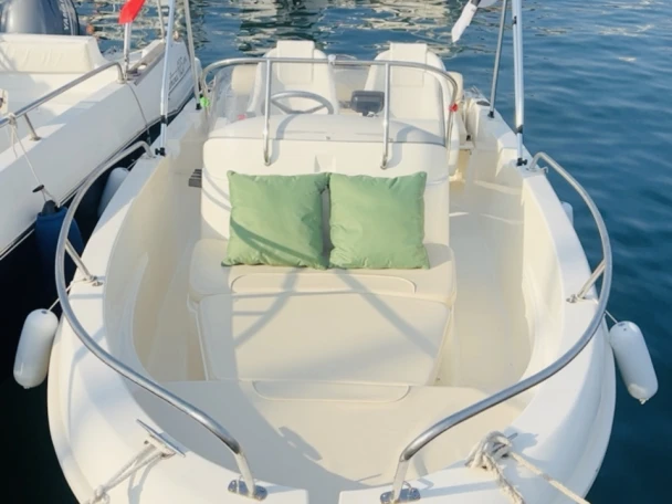 Hire Motorboat with or without skipper Jeanneau Mandelieu-la-Napoule
