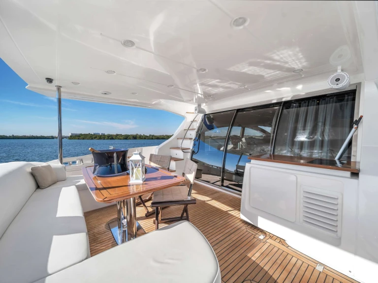 Hire a Azimut LUPO II Sunny Isles Beach