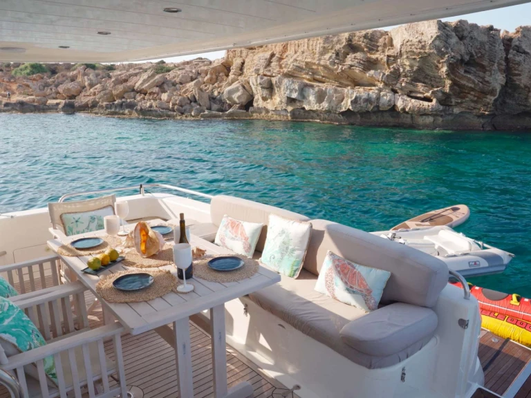 Luxury Yacht to hire Rhodes (City) at the best price
