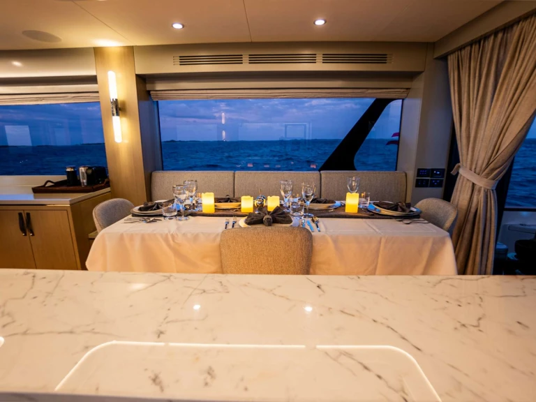 Charter a Sirena NORMAN'S T4 in Norman's Pond Cay on Samboat