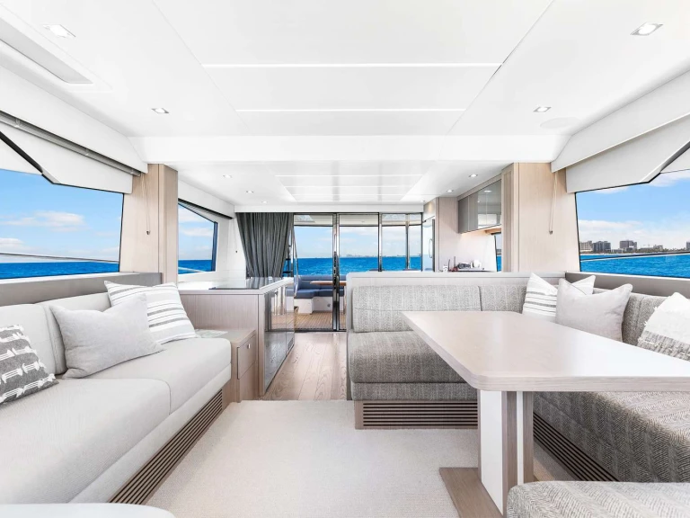 Hire a Sunseeker Done Deal Bahamas