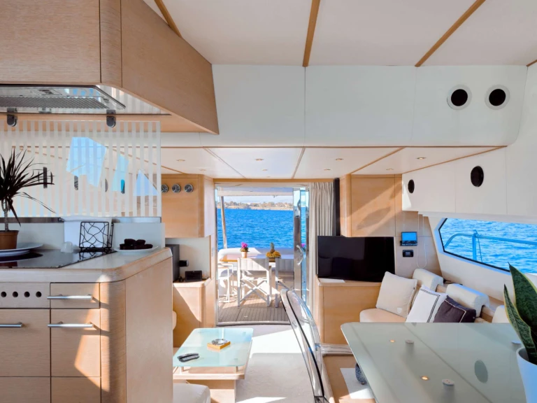 Charter a Aicon BLUEWAVE in Athens on Samboat