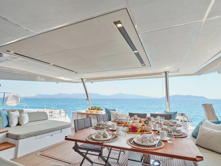 Hire a Fountaine Pajot ELLY Piraeus