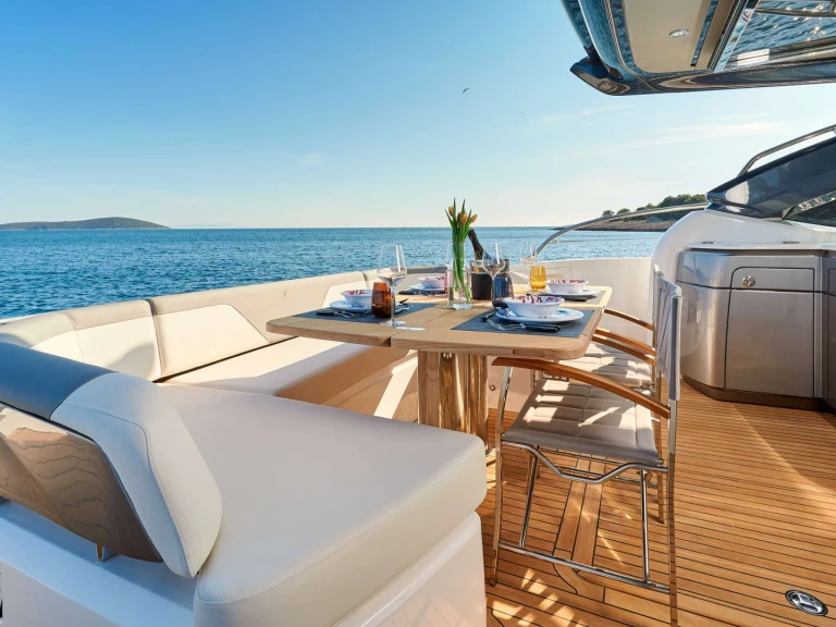 Charter a Princess, UK MeSoFa in Split on Samboat