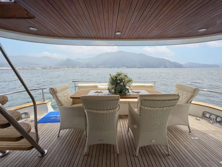 Hire a Terranova Yachts AZUR Castellammare di Stabia