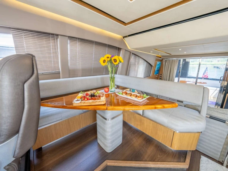 Luxury Yacht hire in Manhasset - Sea Ray Sea Amber