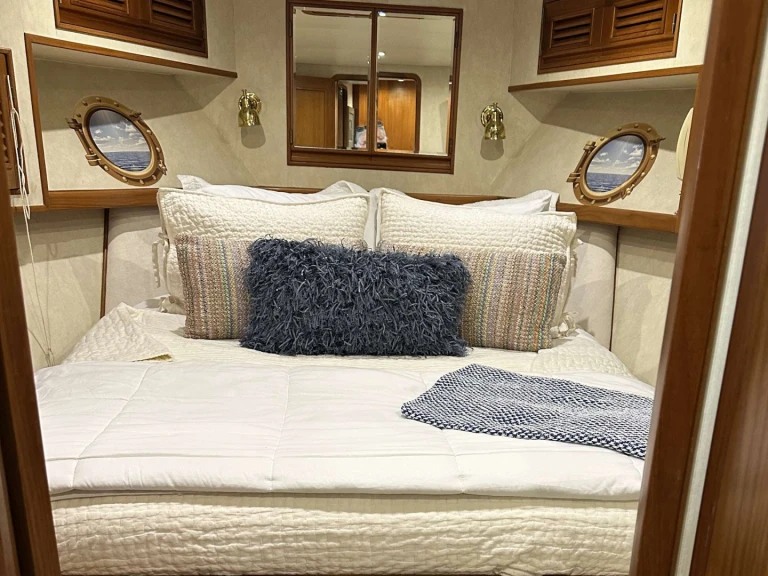 Hire a Offshore Timeless 62 Bahamas