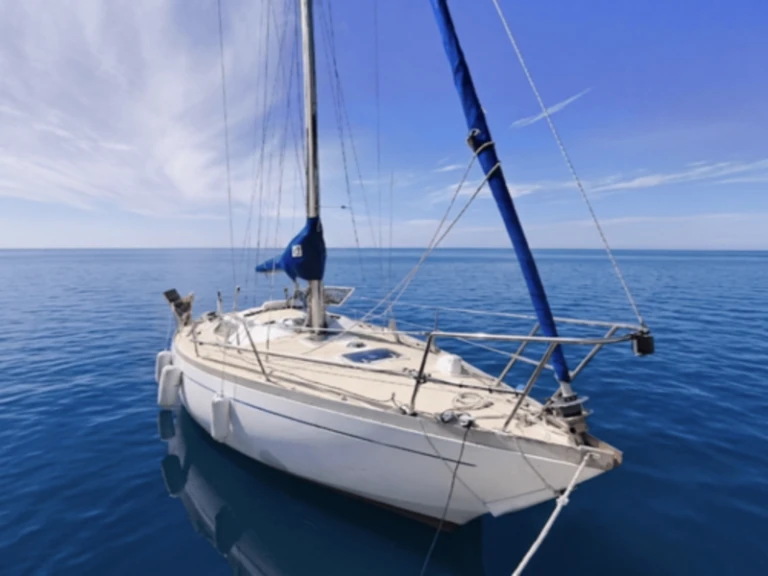 Charter a Aloa Aloa 29 in Carnon-Plage on Samboat