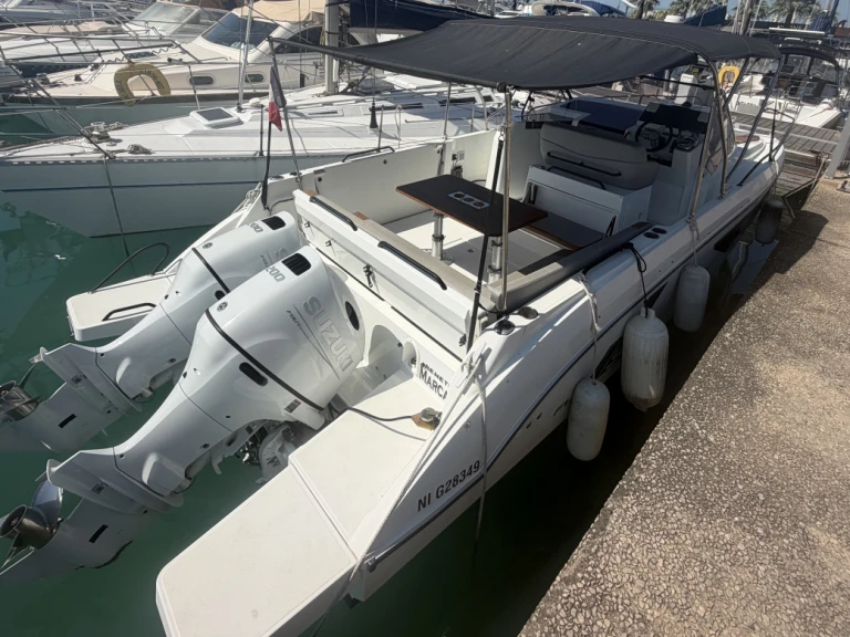 Hire Motorboat with or without skipper Bénéteau Saint-Laurent-du-Var