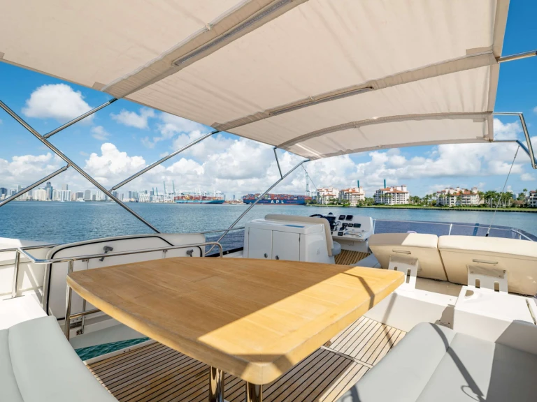Yacht charter Bahamas - Prestige Yachts Whisky and Waves on SamBoat