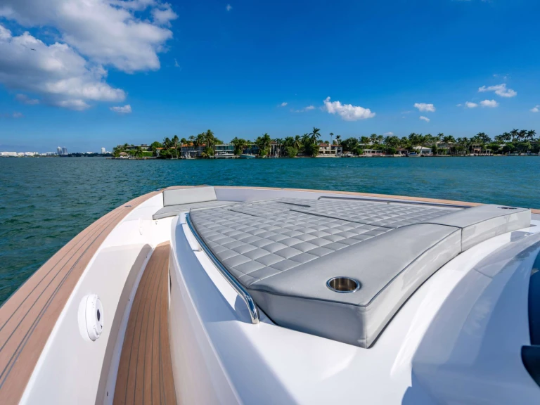 Yacht charter Montauk - Pardo Yachts Sero on SamBoat