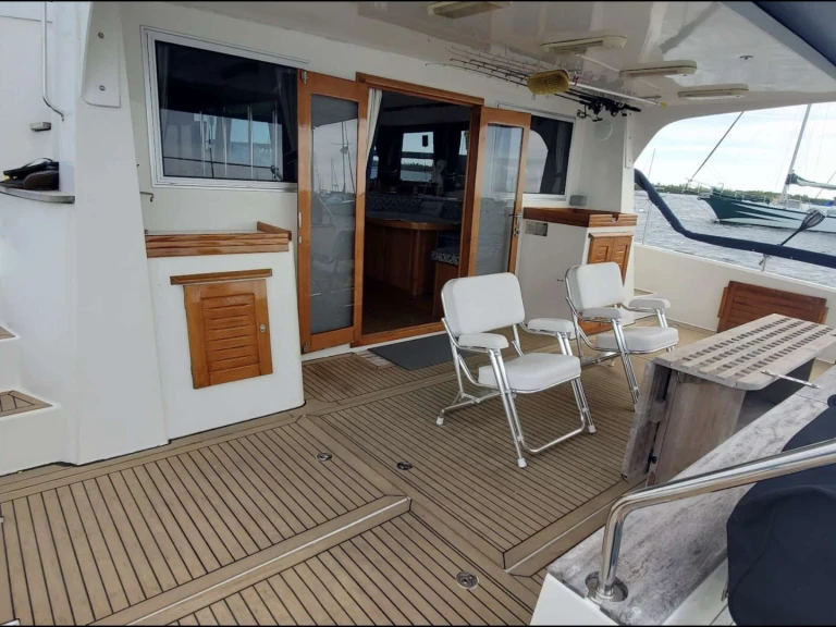 Luxury Yacht to hire Vero Beach at the best price