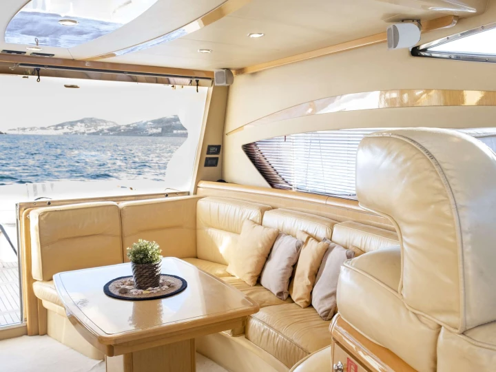 Charter a Ferretti ARABELLA in Mykonos (Island) on Samboat