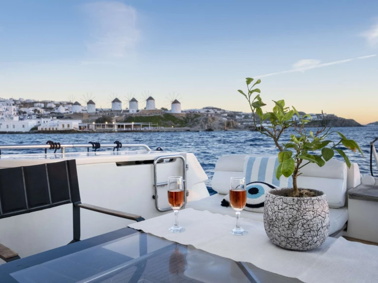 Hire Luxury Yacht Ferretti with a boat licence