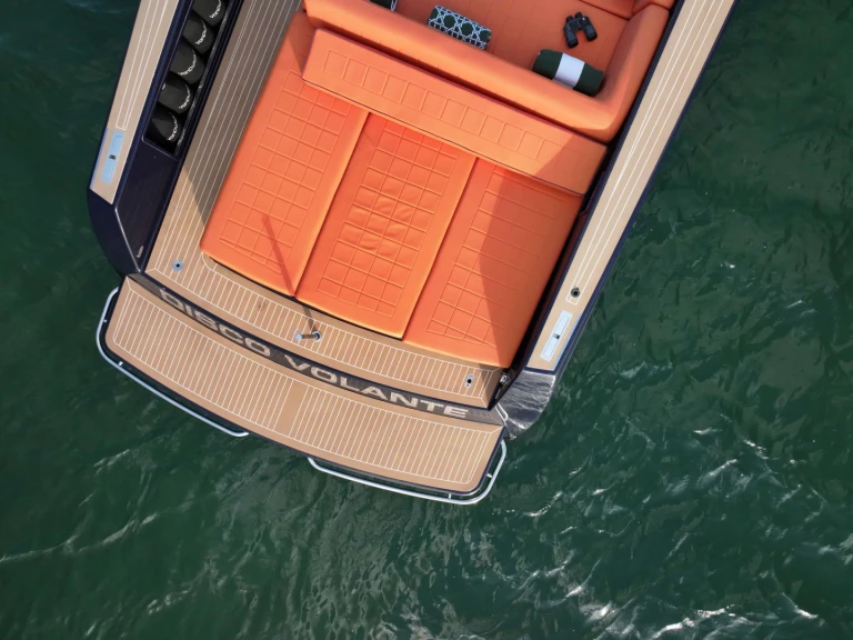 Yacht charter Miami - Van-Dutch Disco Volante on SamBoat