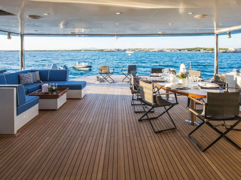 Yacht charter Athens - Jean-Jacque Coste CARTOUCHE on SamBoat