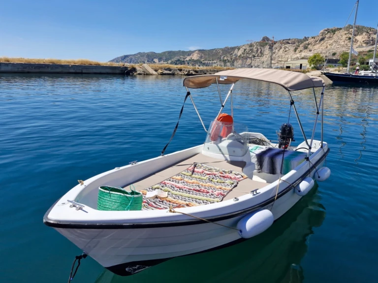 Motorboat to hire Marseille at the best price