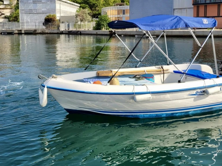 Yacht charter Marseille - Quicksilver Quicksilver 410 Fish on SamBoat