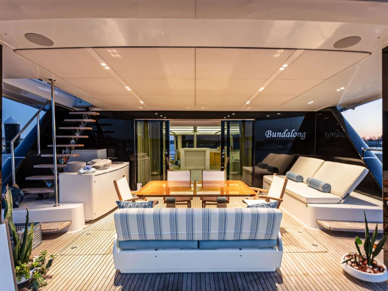 Luxury Yacht to hire Australia at the best price