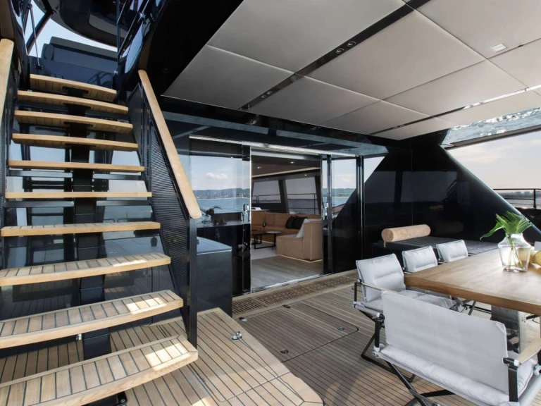 Charter a Sunreef GRAYONE in Athens on Samboat