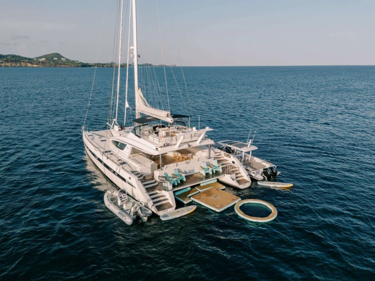 Luxury Yacht hire in Caribbean - Privilege AVANTI