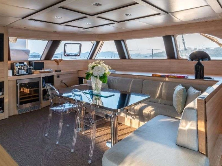 Luxury Yacht to hire Bonifacio at the best price