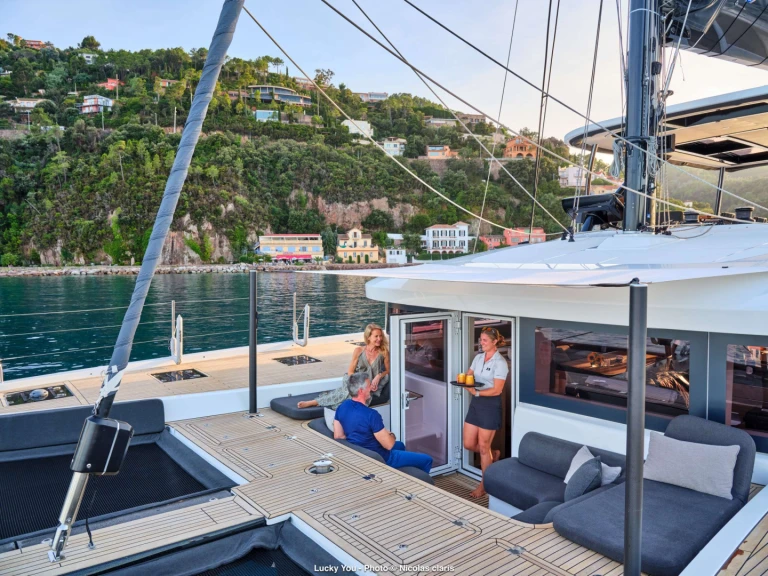 Yacht charter Naples - Lagoon Lagoon Sixty5 2025 on SamBoat