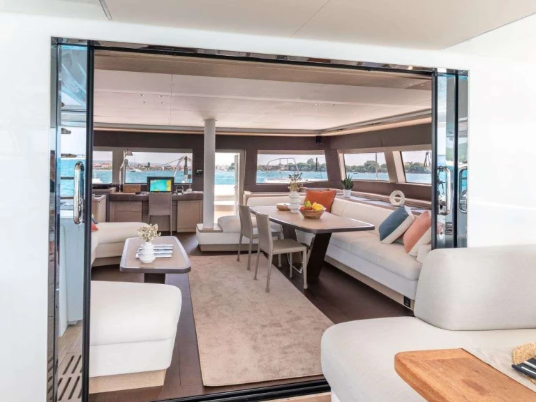 Luxury Yacht to hire Split at the best price