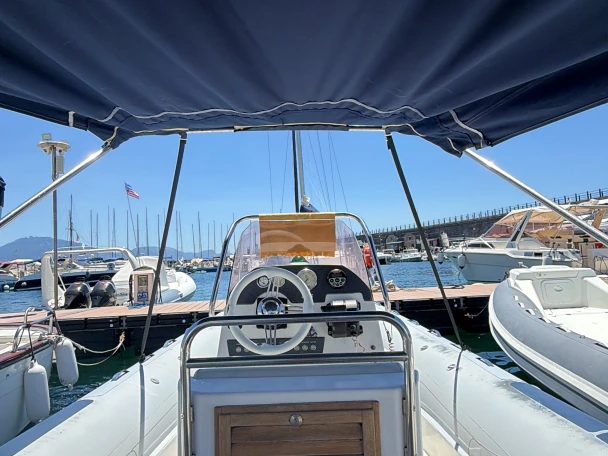 RIB to hire Porto di Torre del Greco at the best price