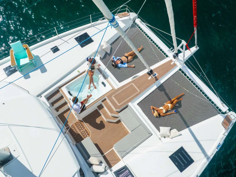Hire Luxury Yacht with or without skipper Fountaine Pajot Road Town