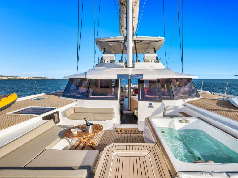 Luxury Yacht hire in Palma de Mallorca - Fountaine Pajot ERA