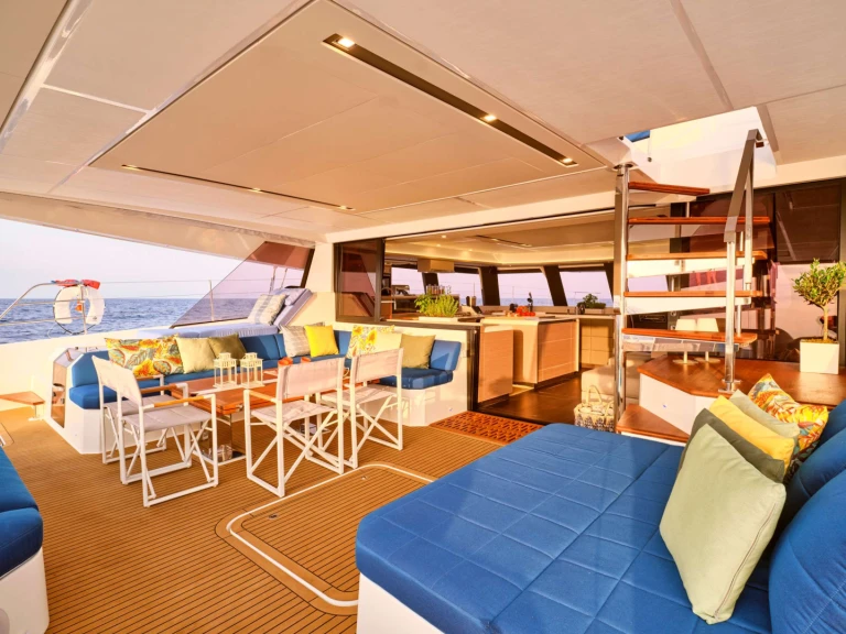 Luxury Yacht hire in Néa Péramos - Fountaine Pajot APHAEA