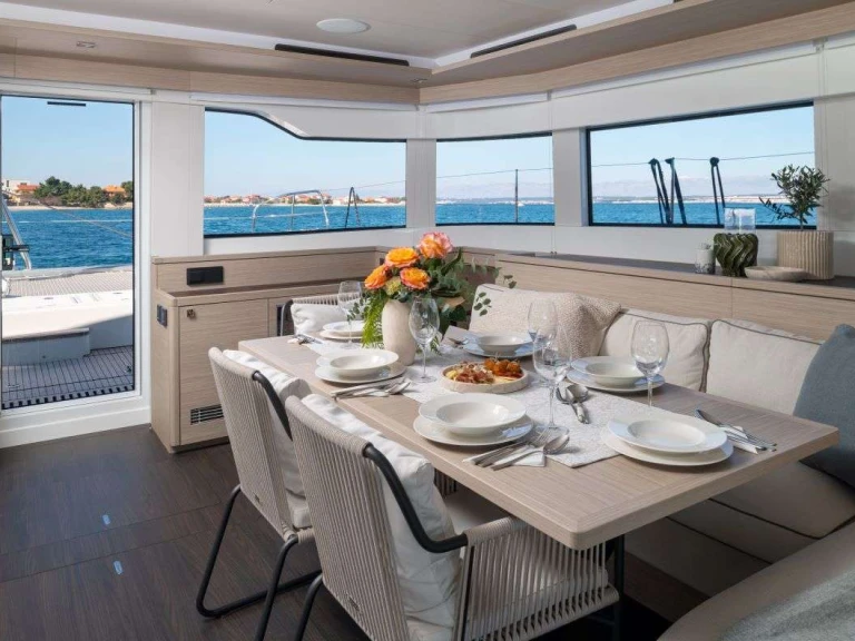 Hire Luxury Yacht with or without skipper Lagoon Split