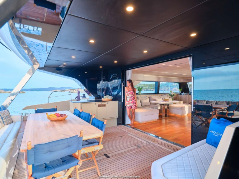 Luxury Yacht to hire Naples at the best price