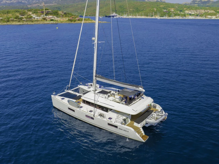 Yacht hire Olbia cheap The Sun