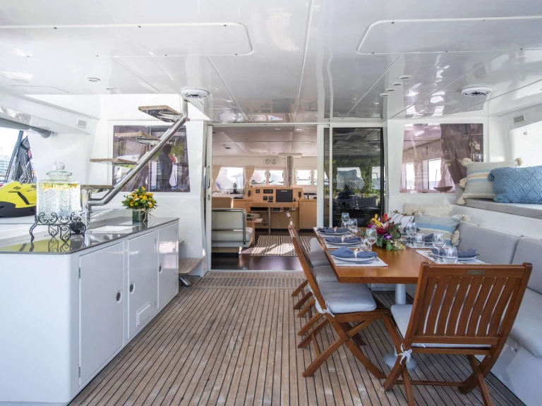 Luxury Yacht to hire British Virgin Islands (BVI) at the best price