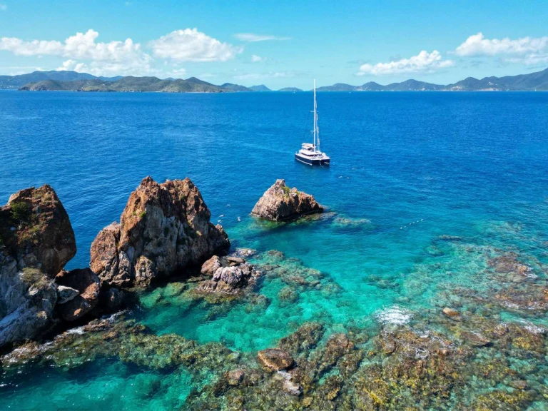 Hire Luxury Yacht with or without skipper Lagoon Newport